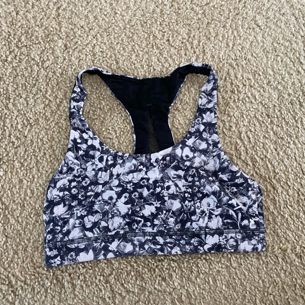 Lululemon Invigorate Bra Mash Up White Black / Black